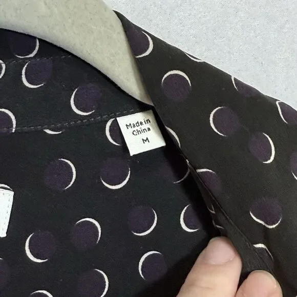 Equipment Femme Black Moon Pattern Long Sleeve Button Up Blouse Top Women's M - Picture 4 of 8